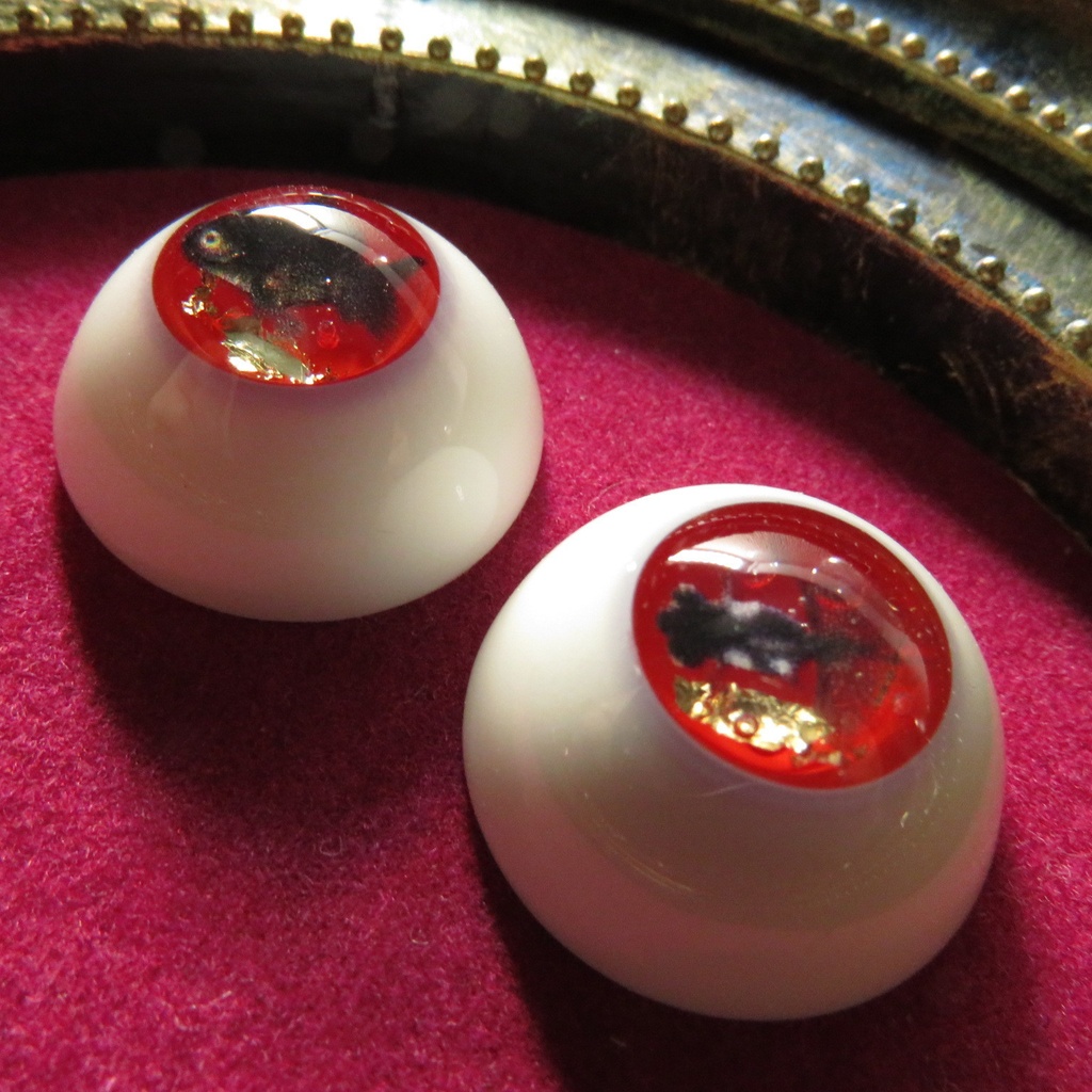 18mmレジンアイ(金箔金魚)