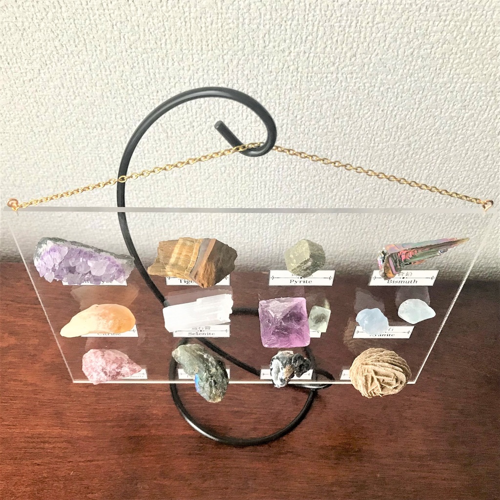 透明鉱物標本板