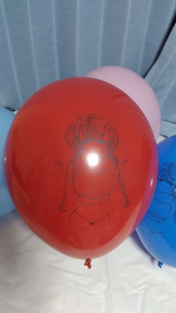 みつあみ女の子のふうせん