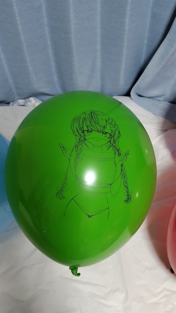 みつあみ女の子のふうせん