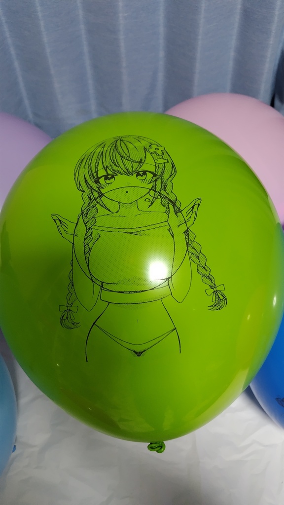みつあみ女の子のふうせん