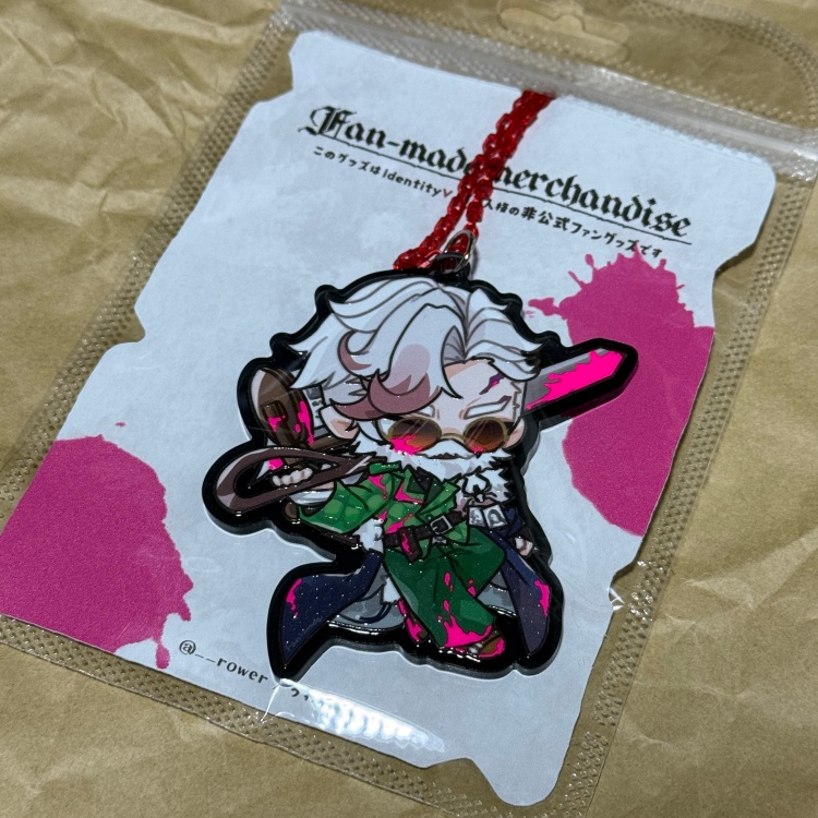 断裁機アクリルキーホルダー