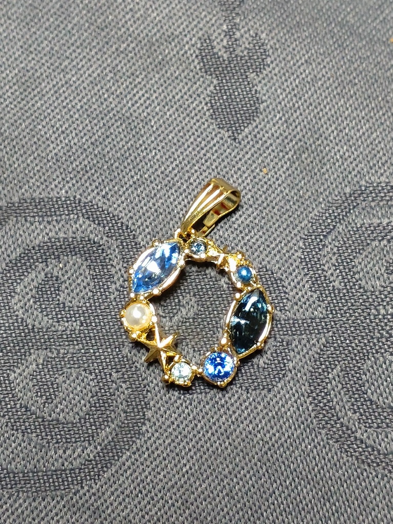 カラフルネックレス