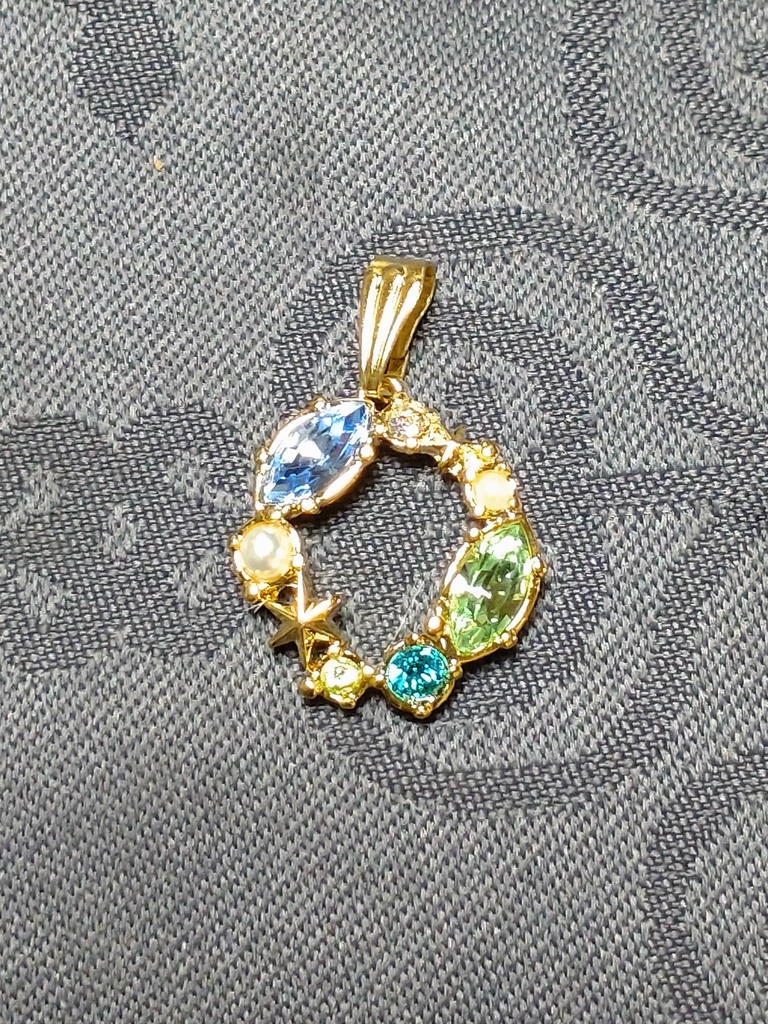 カラフルネックレス