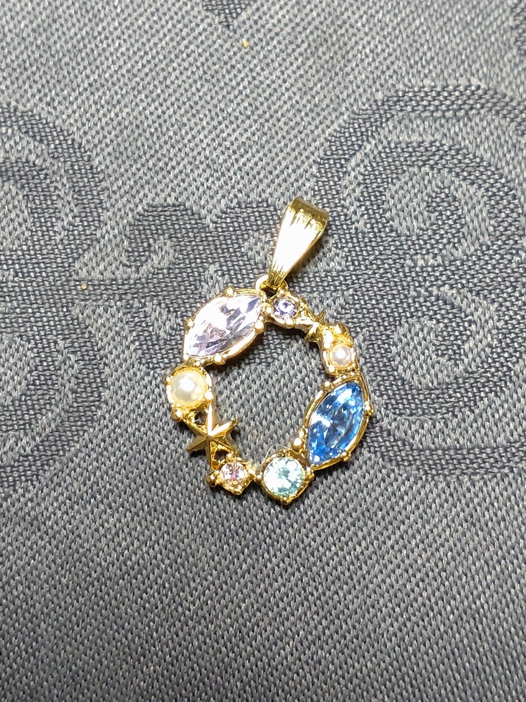 カラフルネックレス