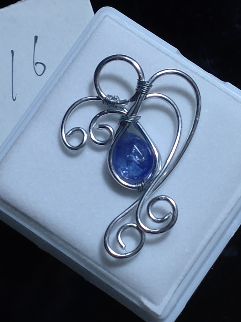 タンザナイトネックレス