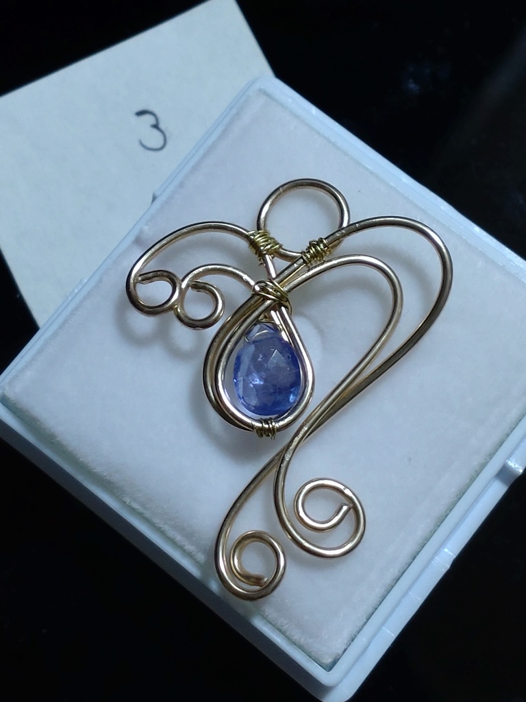 タンザナイトネックレス