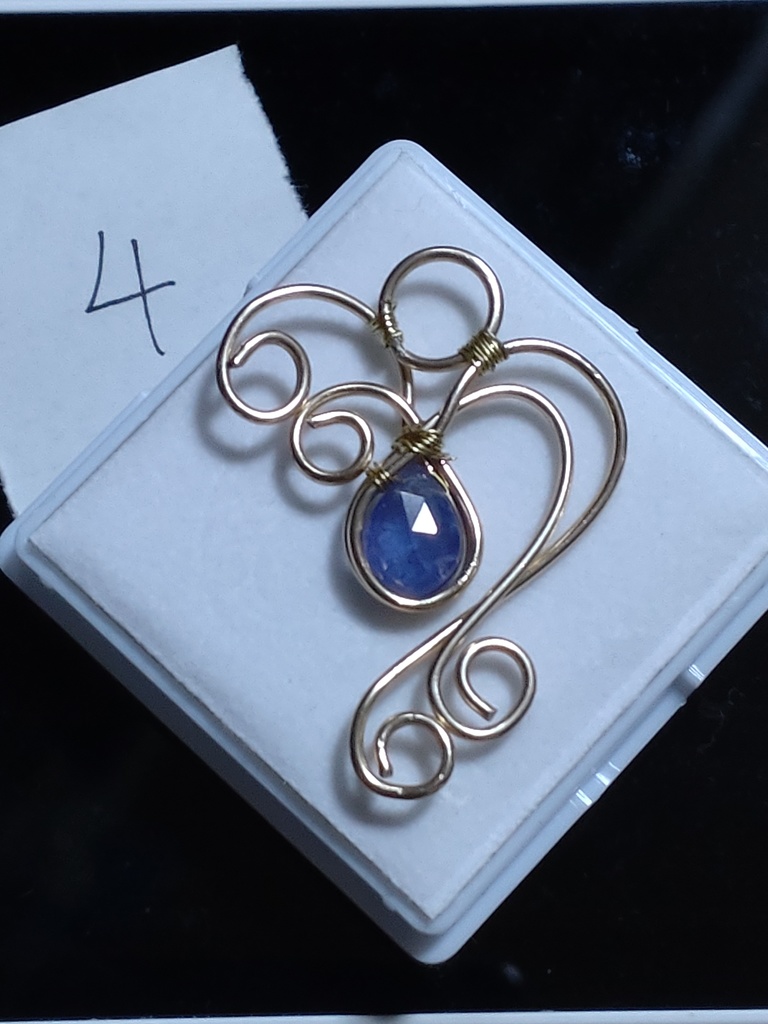 タンザナイトネックレス