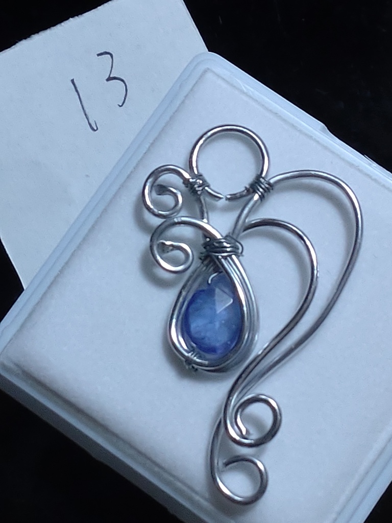 タンザナイトネックレス