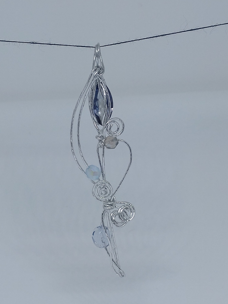 ワイヤーラッピングネックレス