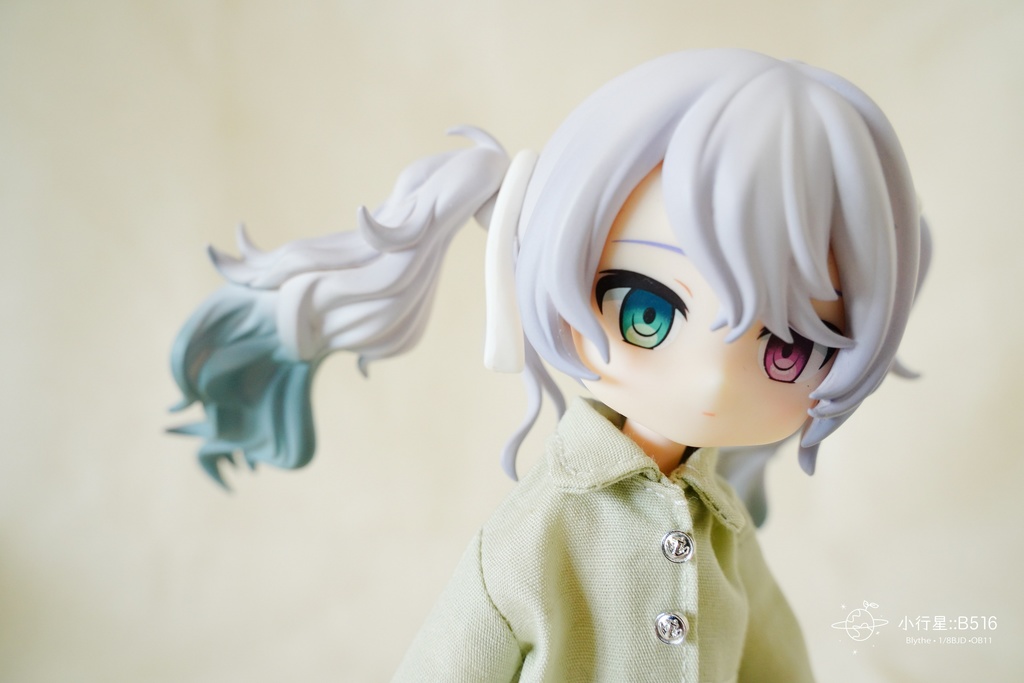 プリーツ入りのロングドレス オビツ11服 Piccodo服