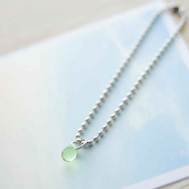 【5色】涙型ビーズネックレス