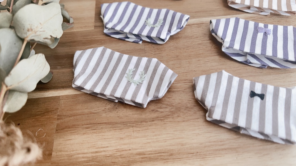 刺繍Tシャツ(リーフとリボン)