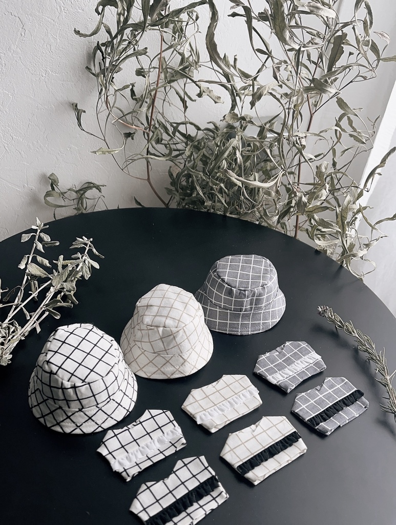 チェックフリルシャツ