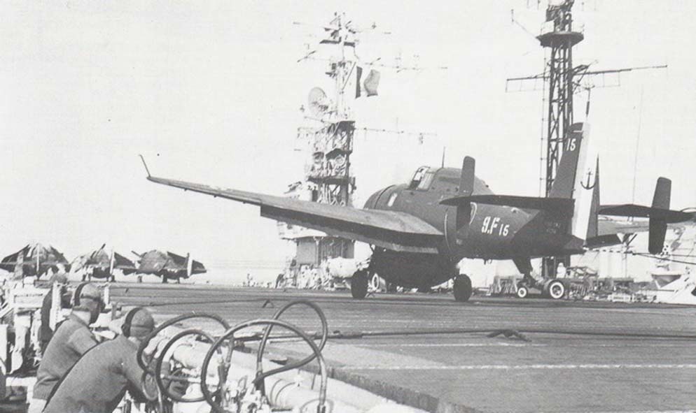 1/700 TBM-3W アヴェンジャー (翼展開状態)