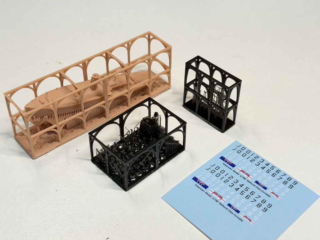 1/700 バサースト級掃海艇