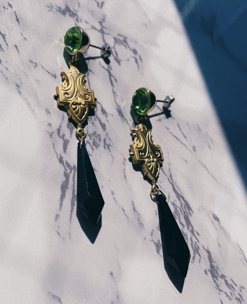 ツイステ マレウスイメージピアス