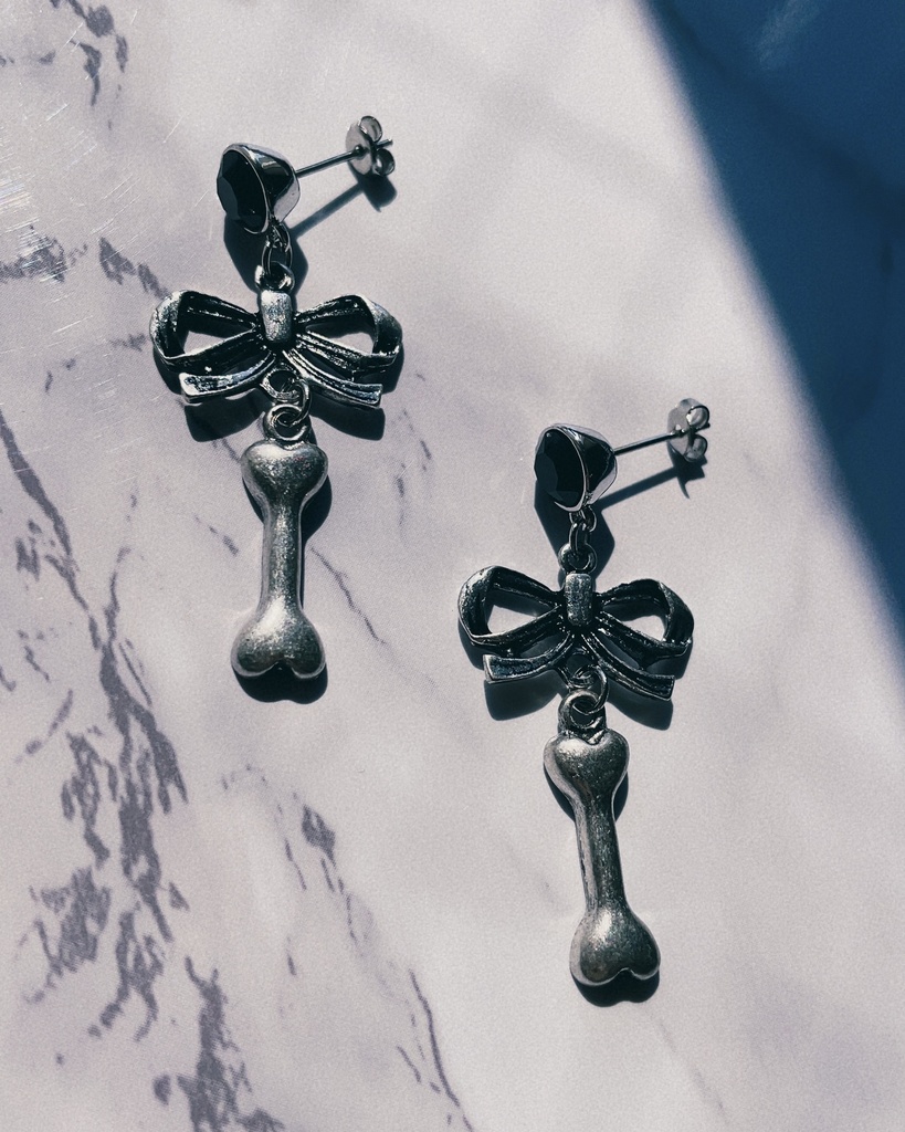 ツイステ スケアリーモンスターズ オクタヴィネル寮イメージピアス