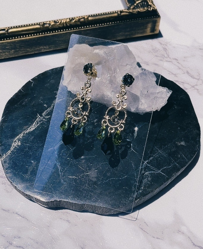 ツイステ ディアソムニア寮イメージピアス