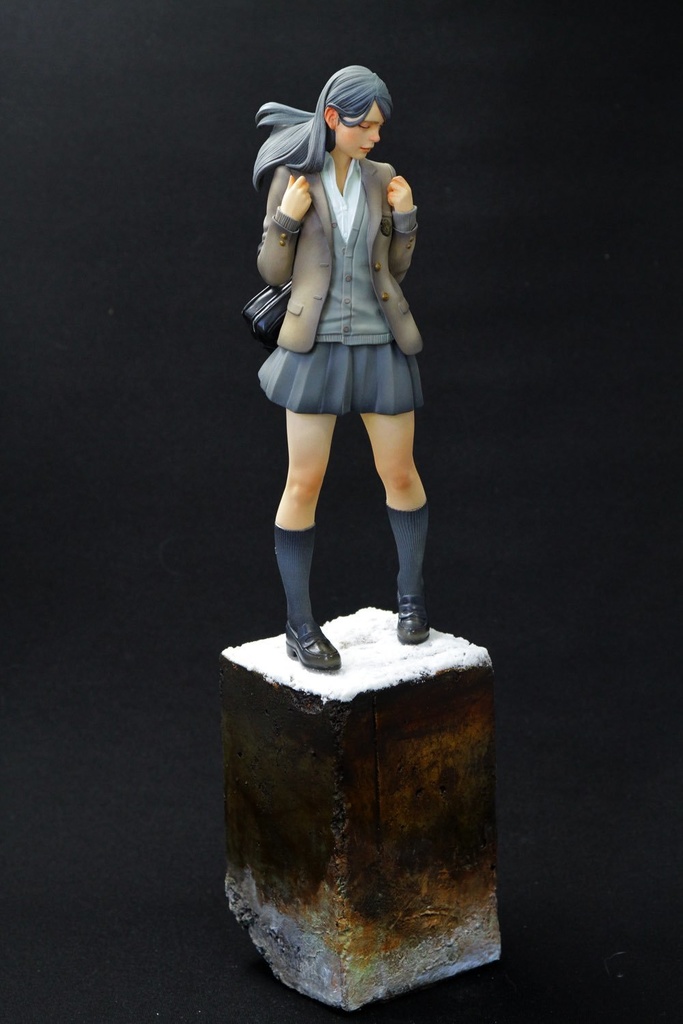 Scale 1/8 Unpainted 大畠雅人 Girl With Key Unassembled Figure Garage Kit Model 