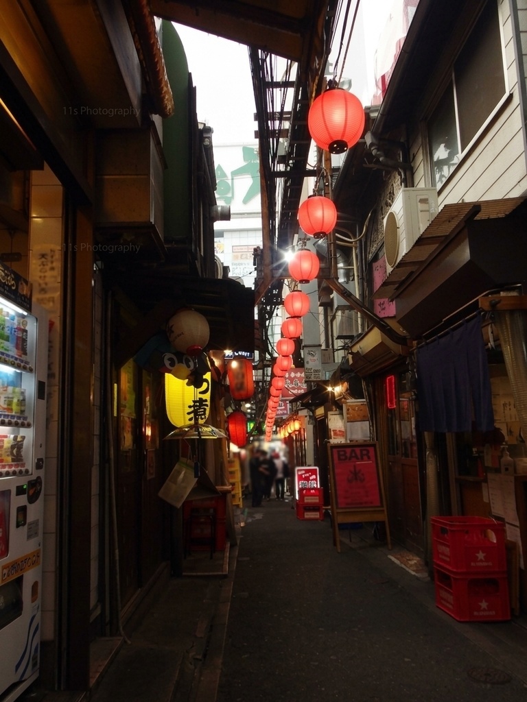 Tokyo Retro Alleyway