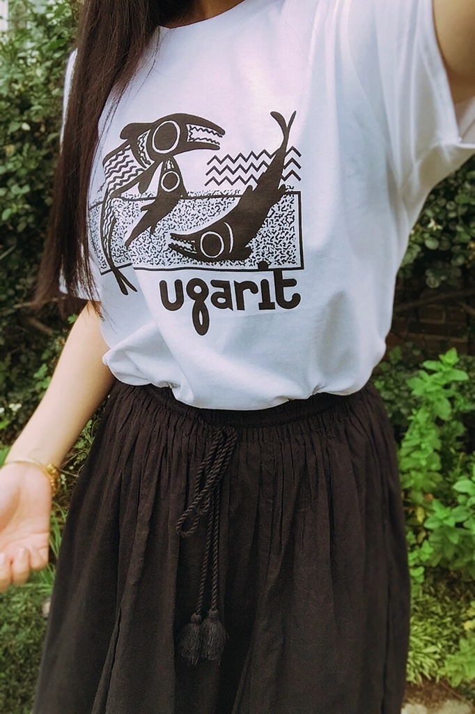 ウガリトのイルカちゃんTシャツ