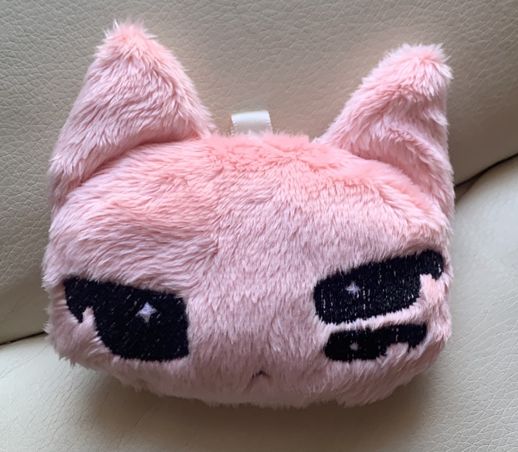 三つ目ネコちゃんぬいぐるみ（金具付）