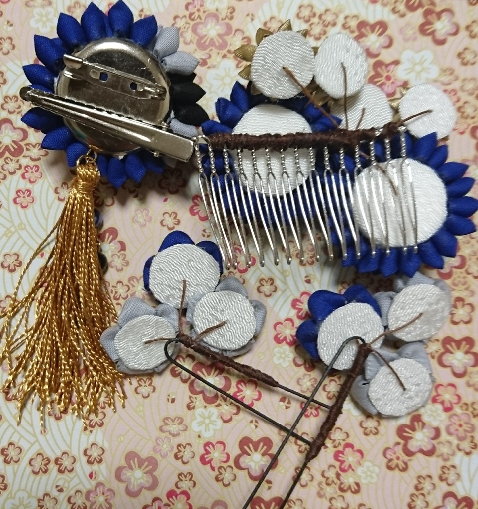 【三日月モデル】つまみ細工髪飾り