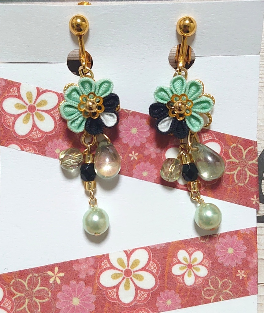 【三条源氏山姥切天江戸】つまみ細工ピアス・イヤリング