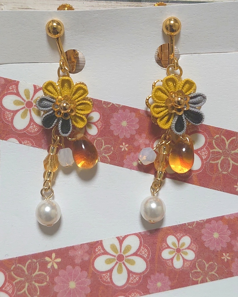 【三条源氏山姥切天江戸】つまみ細工ピアス・イヤリング