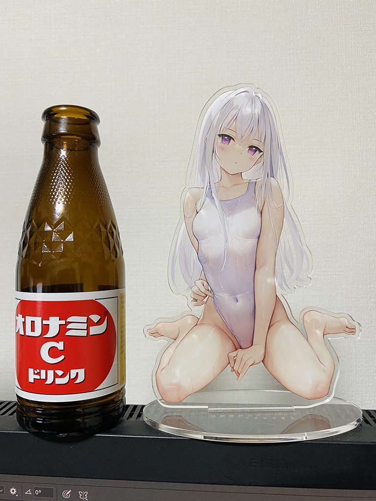 シロ アクリルフィギュア