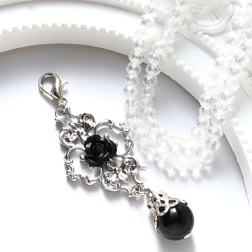 【全8色】薔薇の肖像マスクチャーム