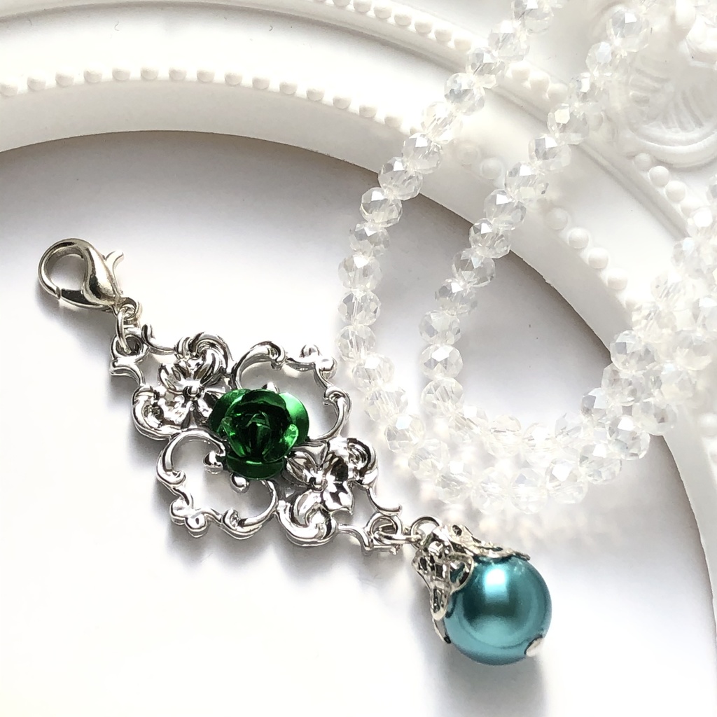 【全8色】薔薇の肖像マスクチャーム