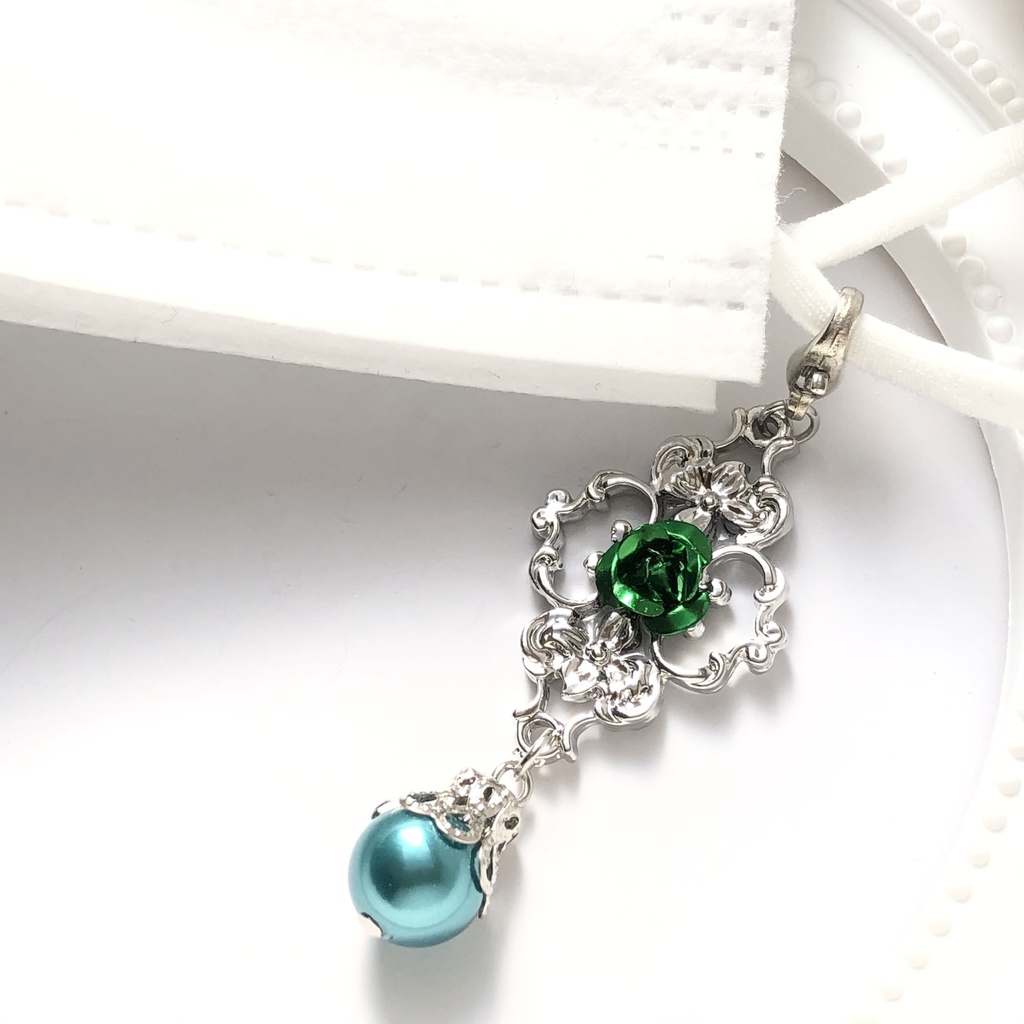 【全8色】薔薇の肖像マスクチャーム