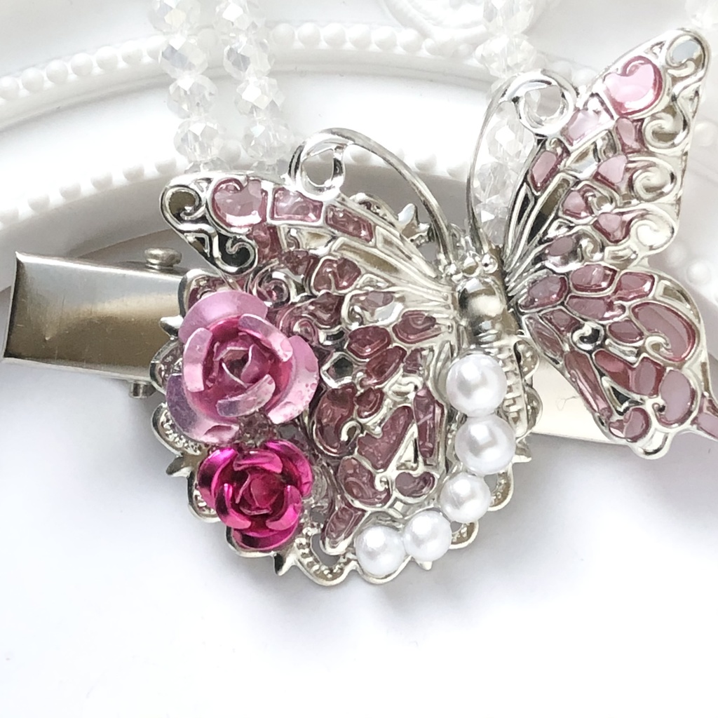 桃色の蝶と薔薇ヘアクリップ