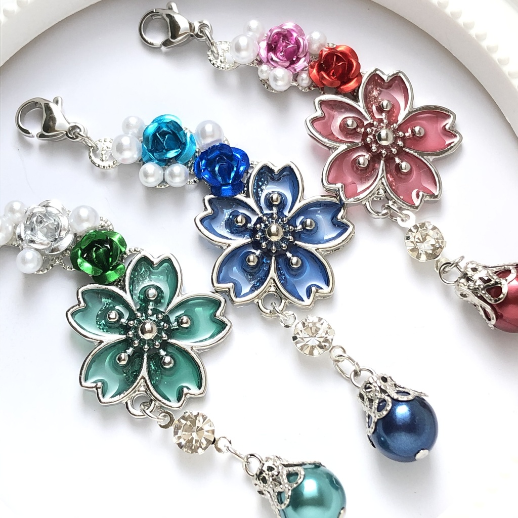 恋い焦がれた桜の青マスクチャーム