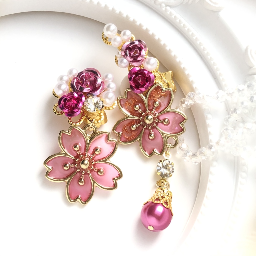 恋い焦がれた桜の桃色イヤーカフイヤリング