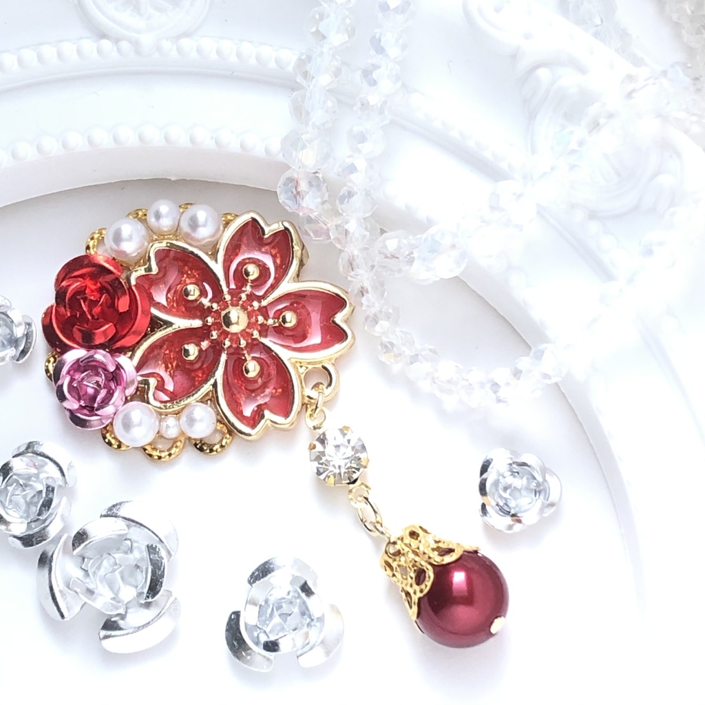 恋い焦がれた桜の赤ポニーフック