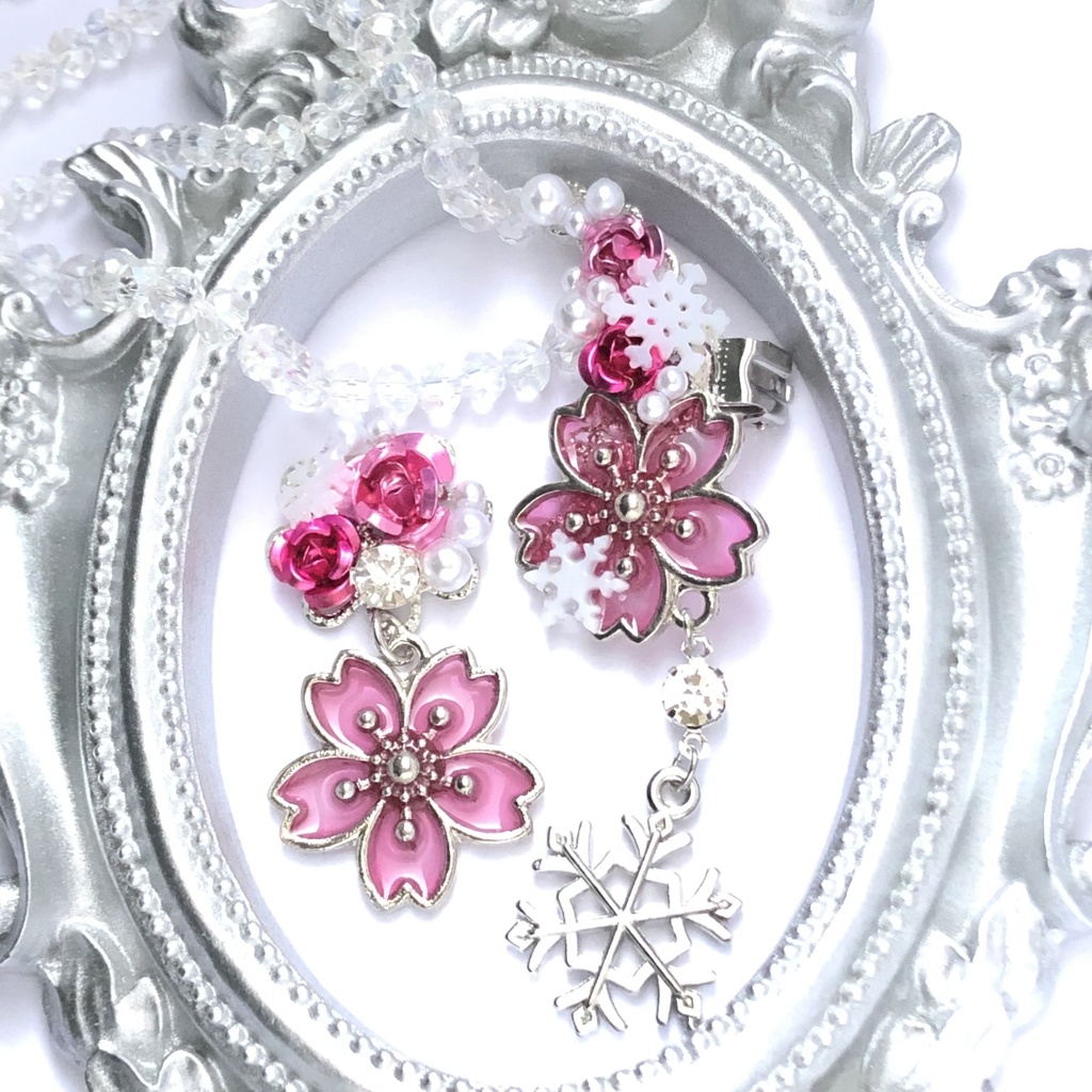 恋い焦がれた雪桜の桃色イヤーカフイヤリング