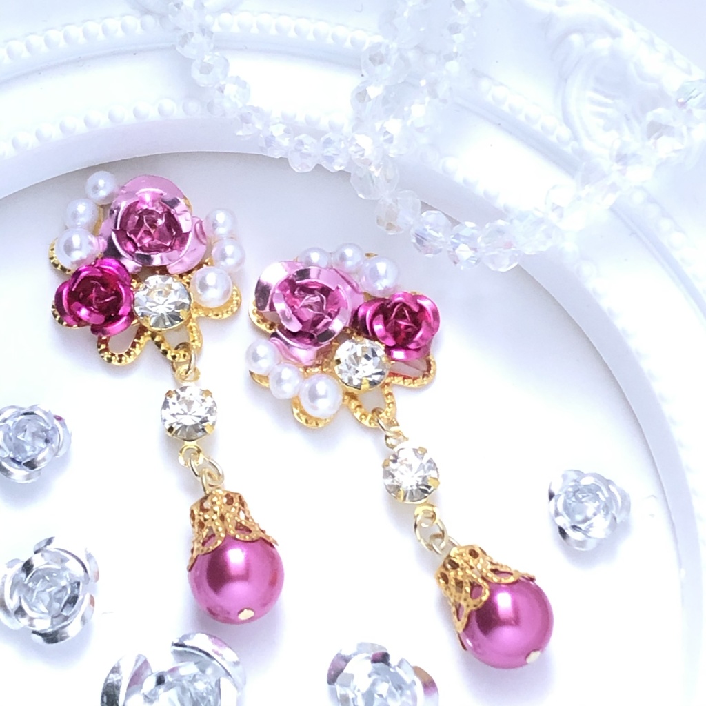真珠と桃色の箱庭ピアス