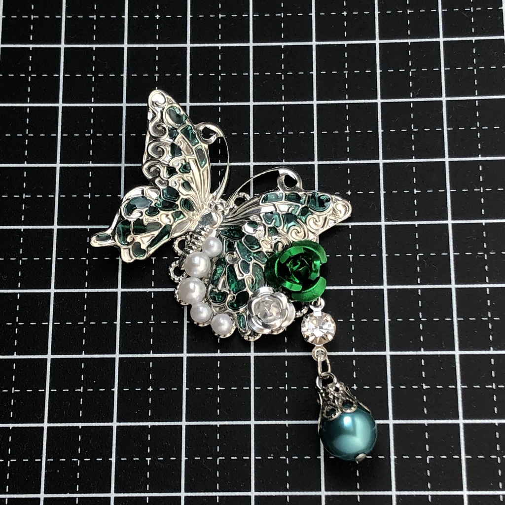 黄色の蝶と薔薇ポニーフック