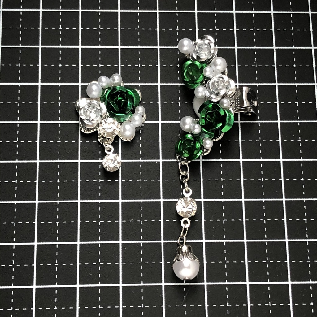 恋い焦がれた薔薇の黄色イヤーカフイヤリング