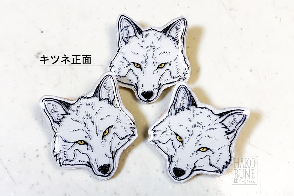 プラ板バッジ WHITE