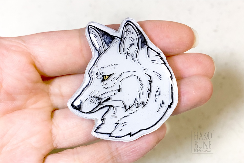 プラ板バッジ WHITE