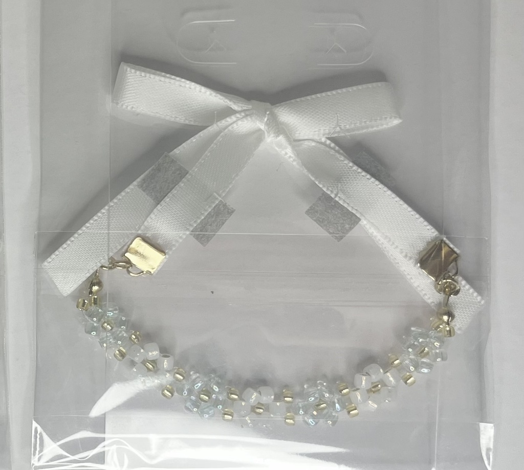 お花のビーズアクセサリー(クリアブルー×パール)