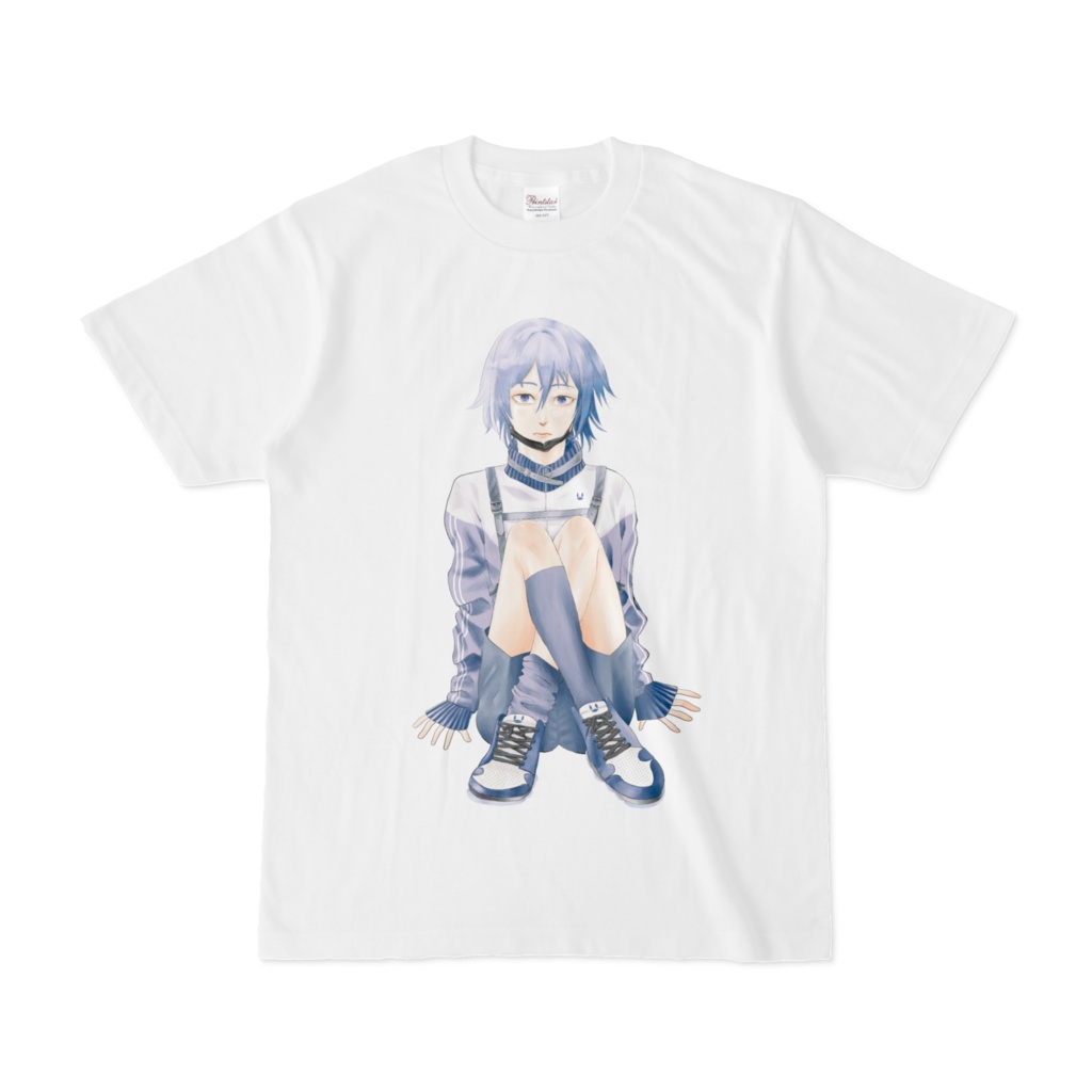 座っている男の子 白