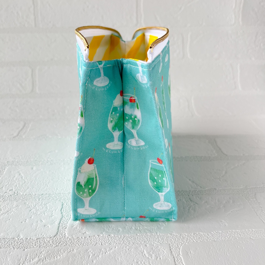 夏色⭐︎大きく開く テントポーチ【クリームソーダ】