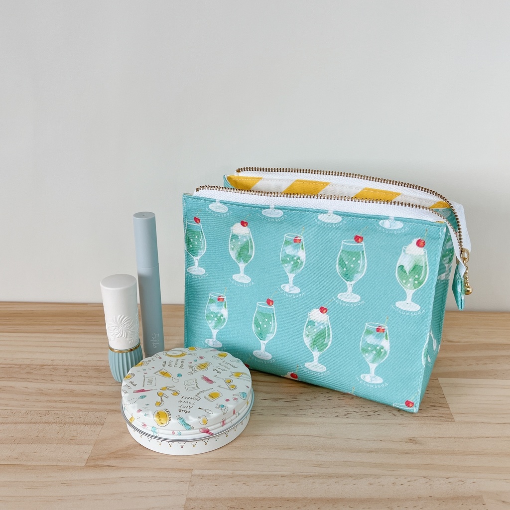 夏色⭐︎大きく開く テントポーチ【クリームソーダ】