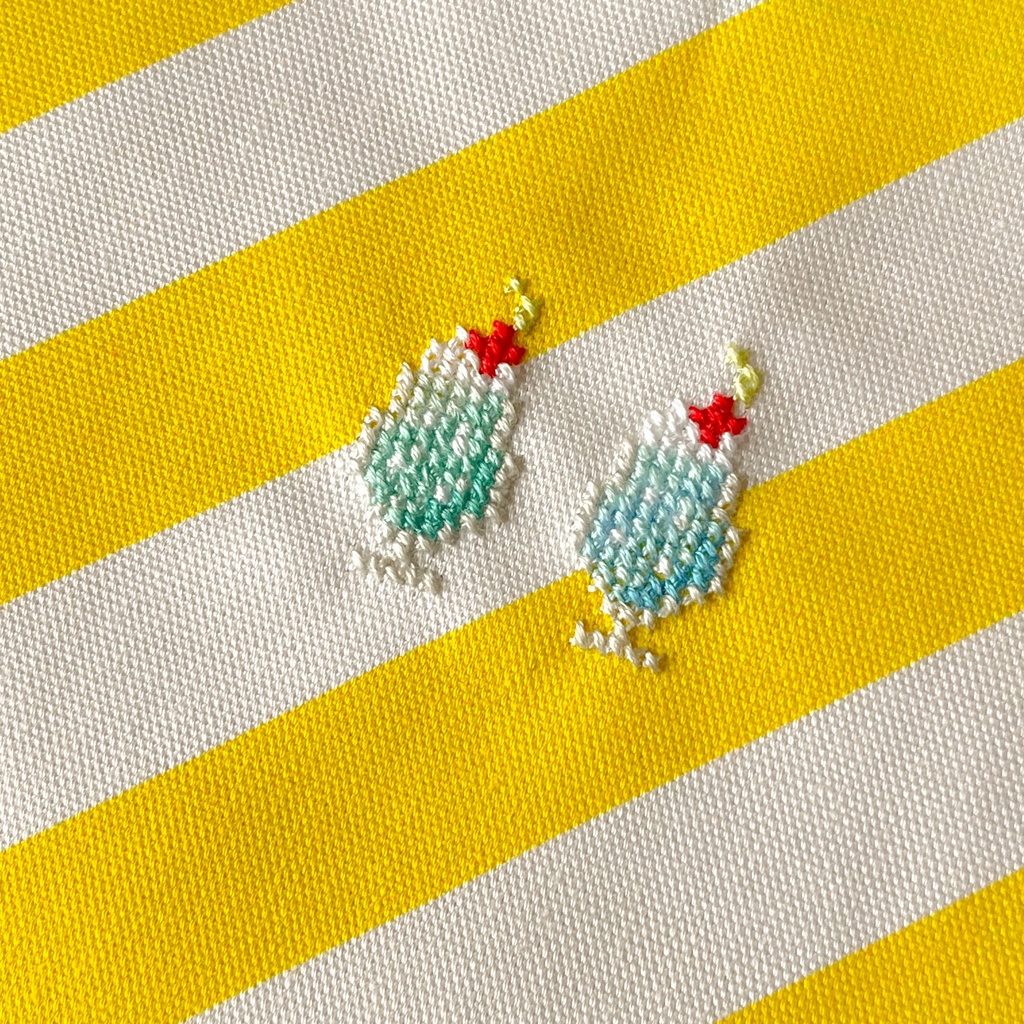 夏色⭐︎大きく開く テントポーチ【クリームソーダ】