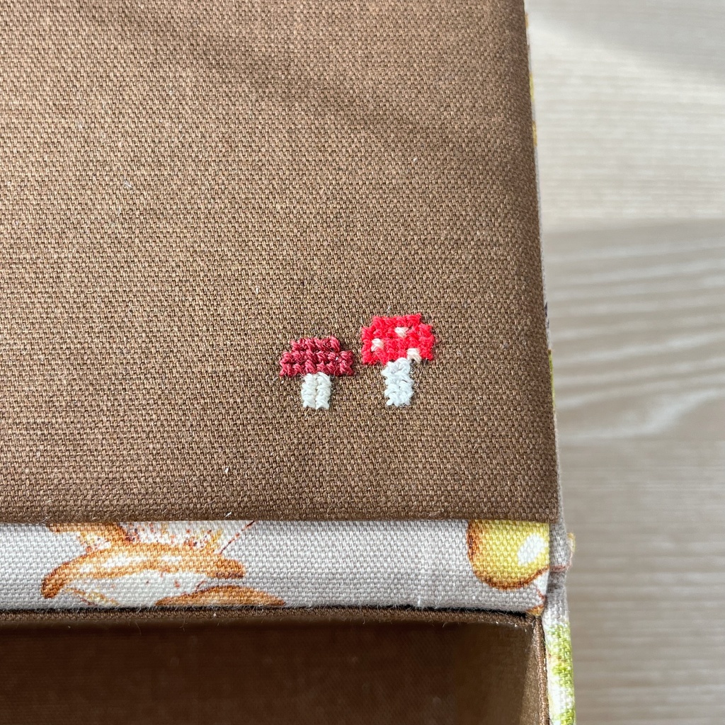 ふんわりまるい☆卓上マスクケース